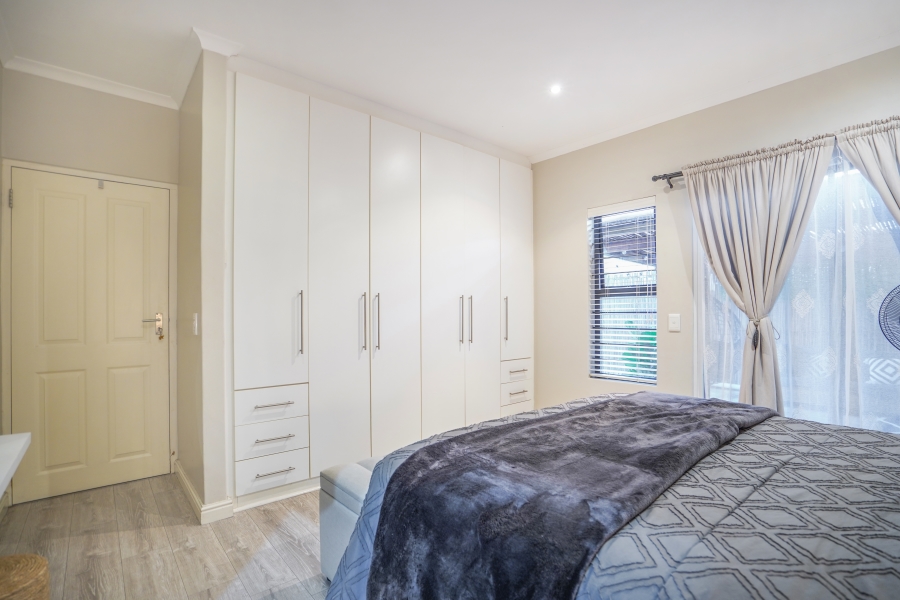 3 Bedroom Property for Sale in Parklands North Western Cape